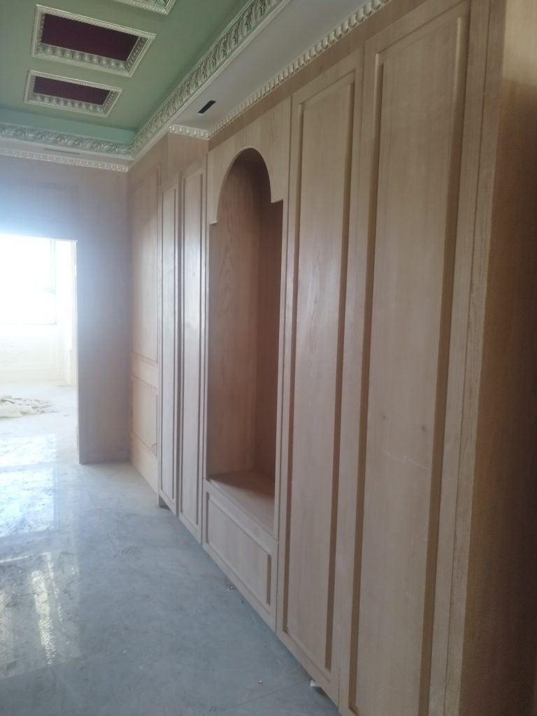 نشینمن ورودی روکش بلوط